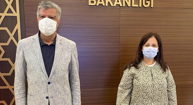 Kurultay için geldi, Narlıdere için çalışıyor