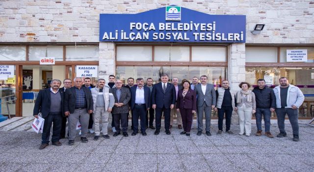 Foça süt üreticileri Başkan Tugay’la buluştu