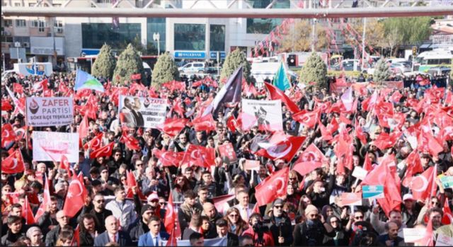ZAFER PARTİSİ'NDEN GÖVDE GÖSTERİSİ
