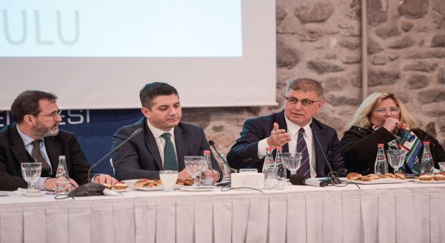 ''Dönüşüm ihtiyacı olan alanlarla ilgili çalışıyoruz''