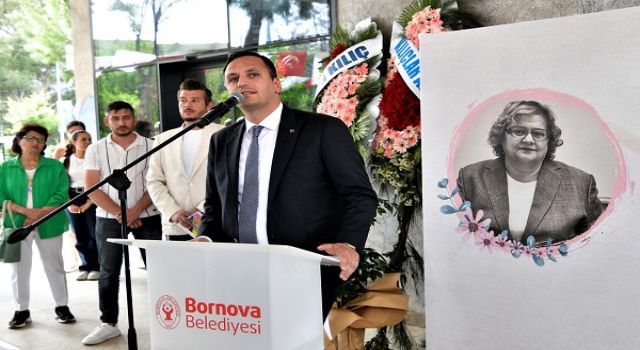 Bornova Belediyesi, emektar bürokratını onurlandırdı