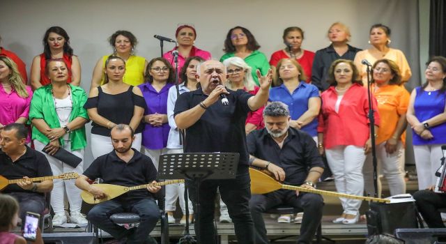 Bayraklı'da Türk Halk Müziği rüzgarı