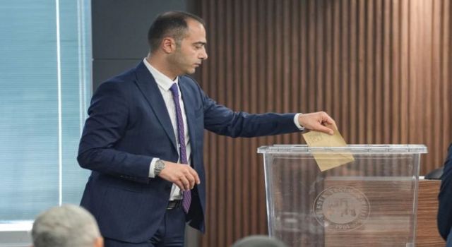 CHP 30 yıl sonra kazanmıştı... Gaziosmanpaşa Belediyesi AKP'ye geçti