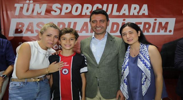 ‘Ferdi Zeyrek’ U-12 Cup'ta şampiyon çocuklar!