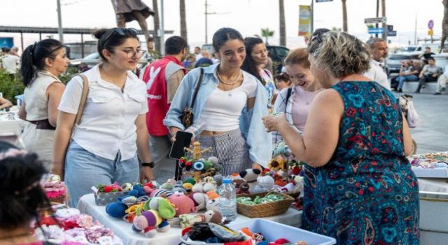 Karşıyaka Çarşısı kadın emeğiyle renkleniyor