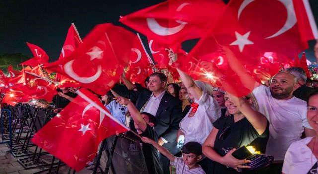 94. İEF’de 30 Ağustos’a yakışan gece