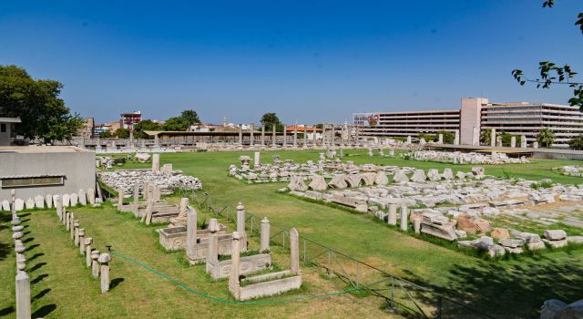Büyükşehir’den Smyrna Antik Kenti’ne “tarihi destek”