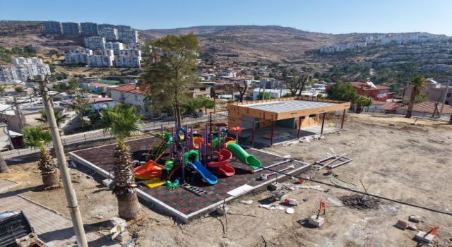 Çiğli’de sokaklar yenileniyor, parklar güzelleşiyor