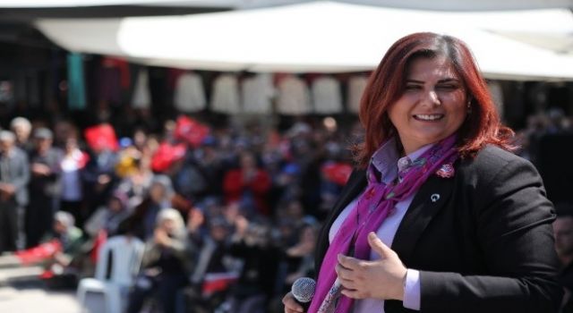 Özlem Çerçioğlu ve havarileri görüşme odasında...