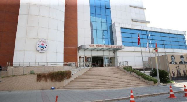 Üniversite öğrencilerine “Çiğli’nin Yıldızları” bursu