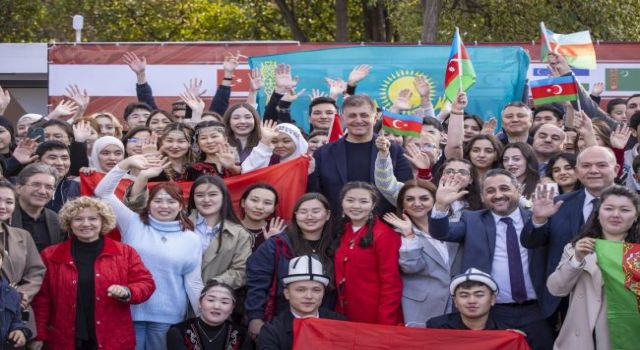 Dünya Türk Dili Ailesi Günü’nü öğrencilerle kutladı