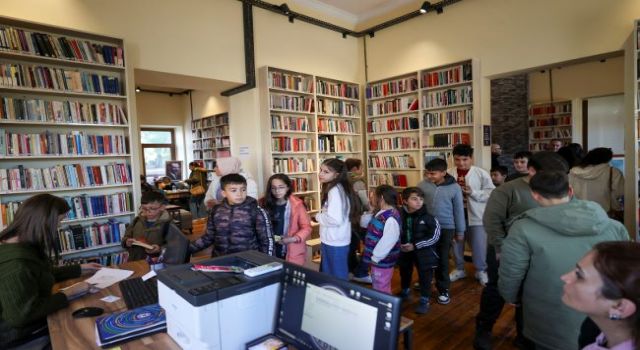 Bucalı çocuklar Cumhuriyet Kütüphanesi’ni keşfetti