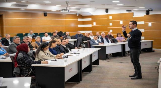 İzmirli muhtarlar Muhtarlar Akademisi’nde buluştu