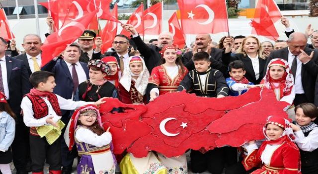 “Cumhuriyetimizin nesilden nesile bekçileriyiz”