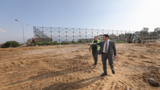 Bayraklı yeni bir spor tesisi kazanıyor