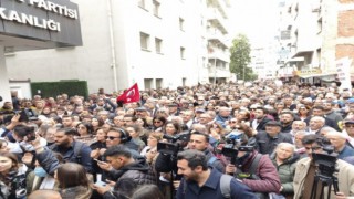 İzmir İmamoğlu için sokağa çıktı