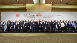 Başkan Tugay: Demokrasi tehdit altında