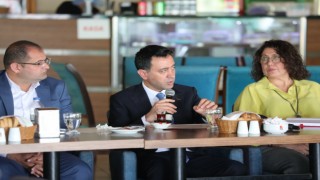Başkan İrfan Önal, muhtarlarla buluştu