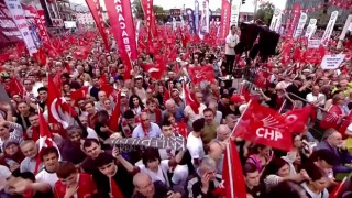 Bursa'da on binler meydanı özgürlük için doldurdu...