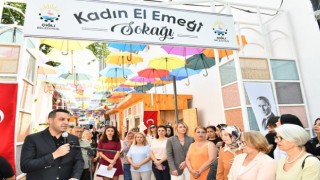 Çiğli’de kadınların el emeği ürünleri görücüye çıktı