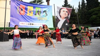 Dansın ritmi Cumhuriyet Meydanı’nda yükseldi  