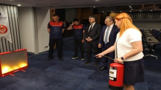 İzmir’de turizm işletmeleri afet güvenliği için toplandı