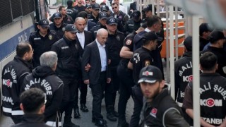 CHP'li beş belediye başkanı görevden uzaklaştırıldı