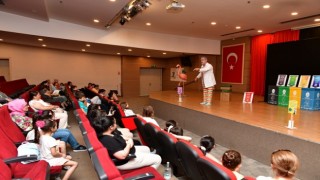 Çiğli’de çocuklara geri dönüşüm bilinci oyunla aşılandı