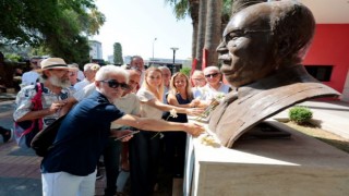 “İzmir Baba” Konak’ta törenle anıldı