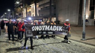 Konak’ta Marmara Depremi için sessiz yürüyüş...