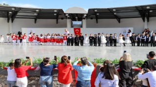 Bucalı miniklerden duygu dolu kutlama