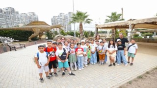 Yenilenen yüzüyle çocukları bekliyor