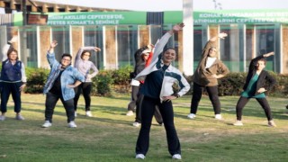 Konak’ta açık havada spor keyfi devam ediyor