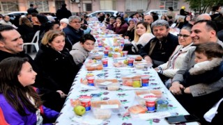 Ramazan’da Bornova’dan dayanışma sofrası...
