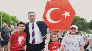 Bornova’da 23 Nisan coşkusu Aşık Veysel'de