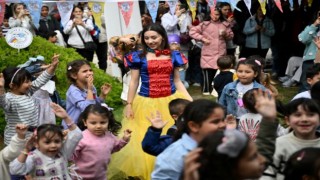 Sayra & Çınar’ın adı gülüşlerle yaşıyor