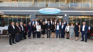 Çiğli Belediye Başkanı Yıldız, muhtarlarla bir araya geldi